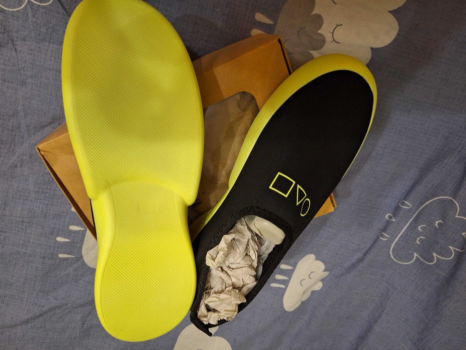 Кроссовки  женские