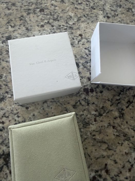 Обици van cleef.