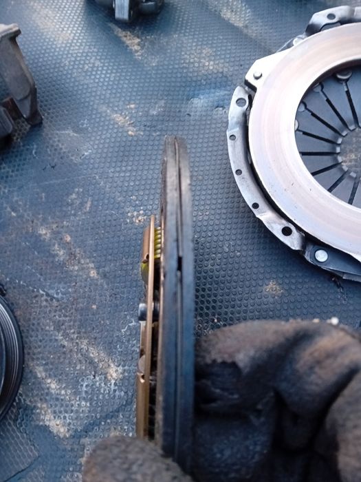 Продавам съединител от Опел 1.4 16в.90кс