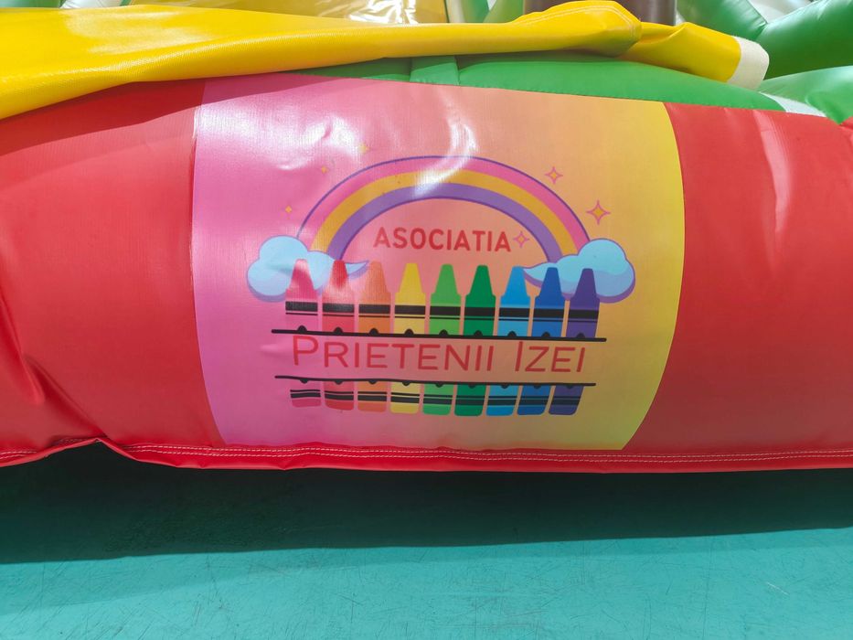 Inchiriem tobogan gonflabil Tema -Jungla, cu dimensiuni de 7mx5mx5m