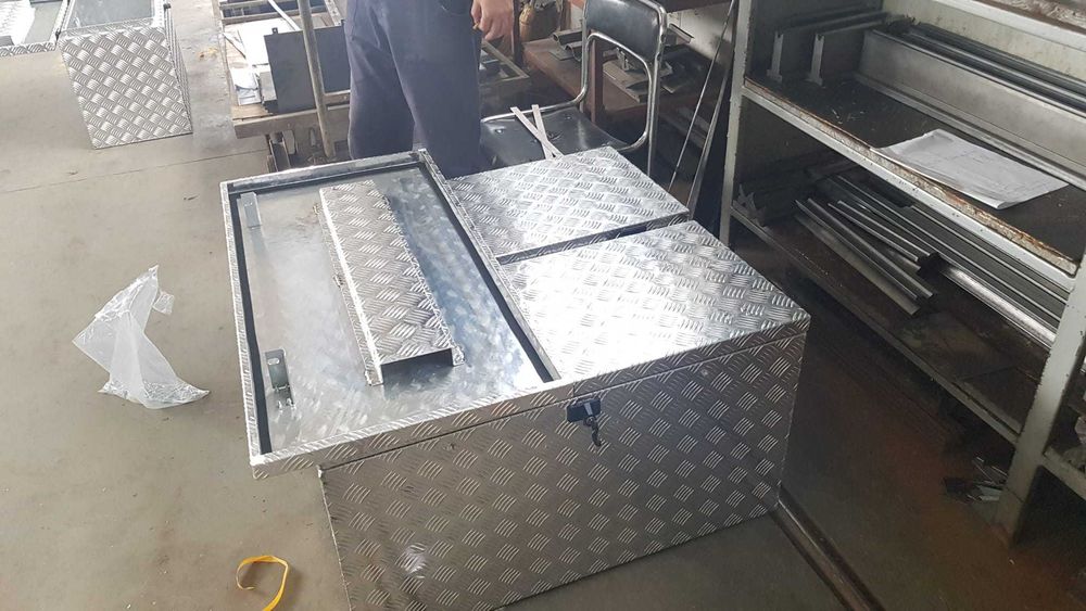 Executam cutii gaze metalice si cutii metal la comanda | Producator