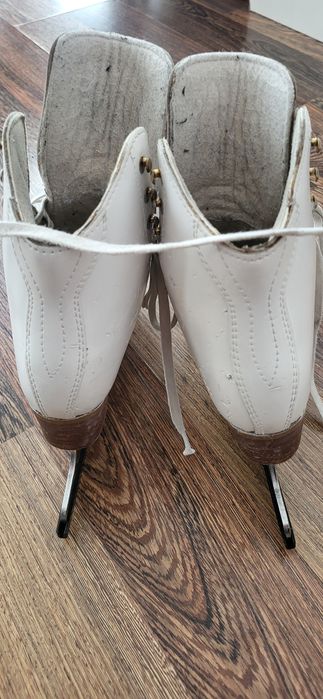 Коньки для фигурного катания