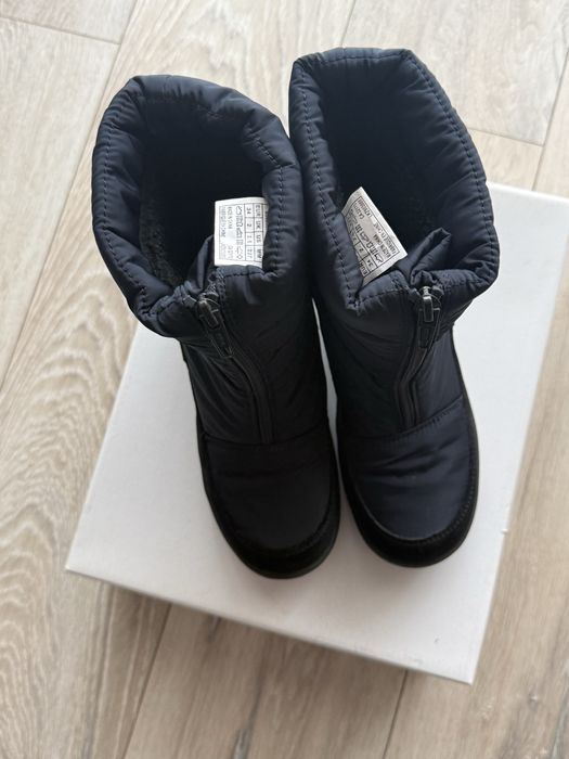 Vand cizme impermeabile marca CMP , marimea 34 purtate de doua o