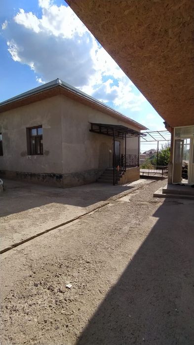 Үй сатылады. Срочно. Сарыағаш