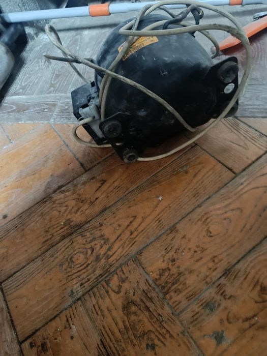 Компрессор от холодильника