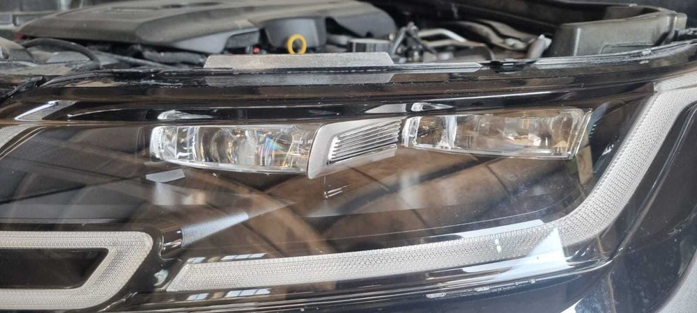 Far faruri stanga dreapta full led matrix Range Rover Velar europa