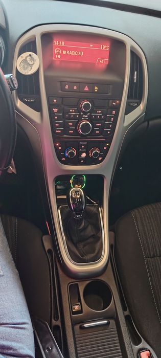 Opel Astra J 1.7 CDTI / 2010 / 196.264 km / Manuală / Senzori parcare/ Euro 5