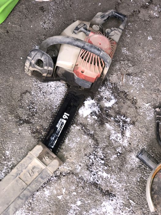 Продам бензопилу б/у