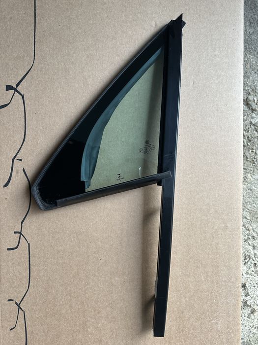 Geam mic usa stanga sofer vw touareg cr7 3 III 2018-2022