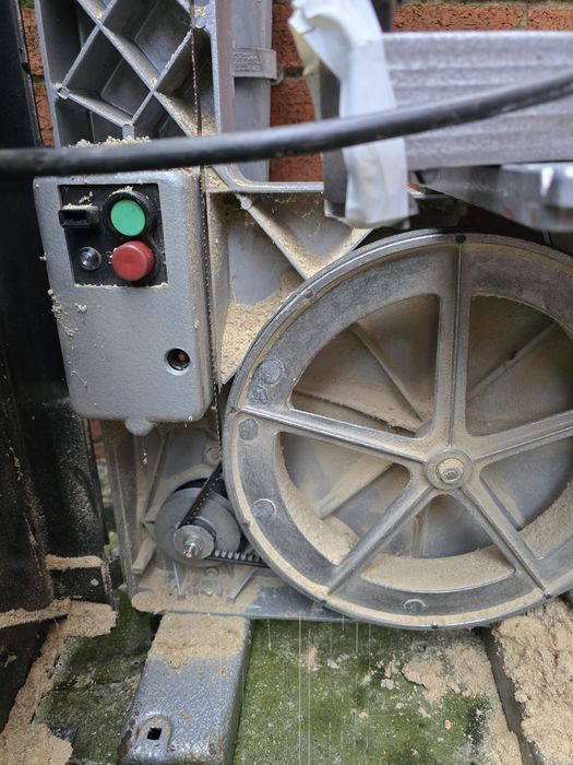 Fierastrau cu banda Dewalt dw3401