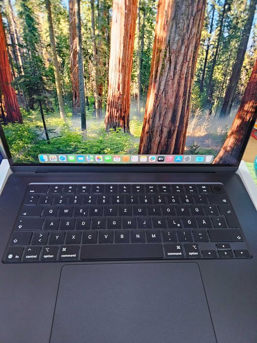 Macbook Air 2025 15-inch 0sec 0min la cutie!