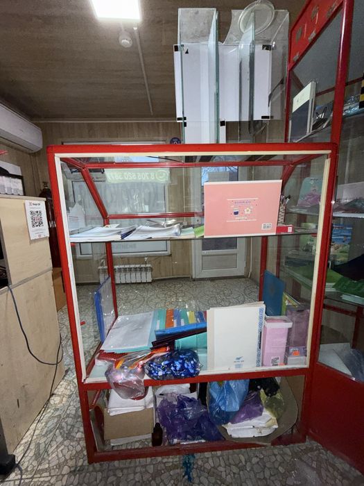 витрина стеклянная