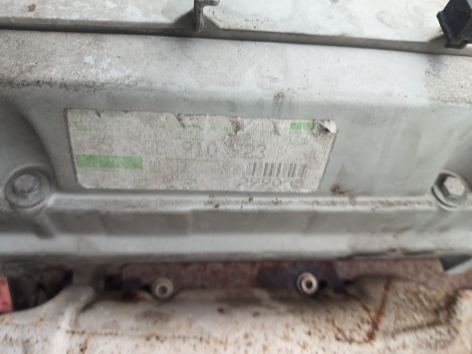 Продавам двигател за mercedes 2000 кубика 136 конски сили