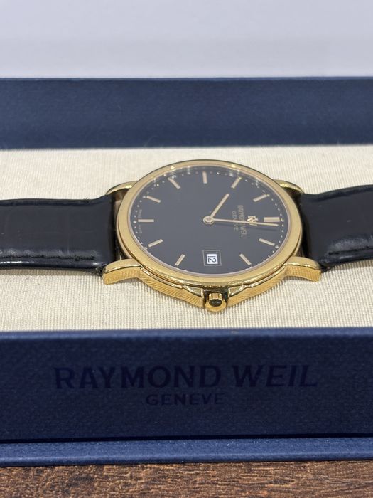 Часы Raymond Weil