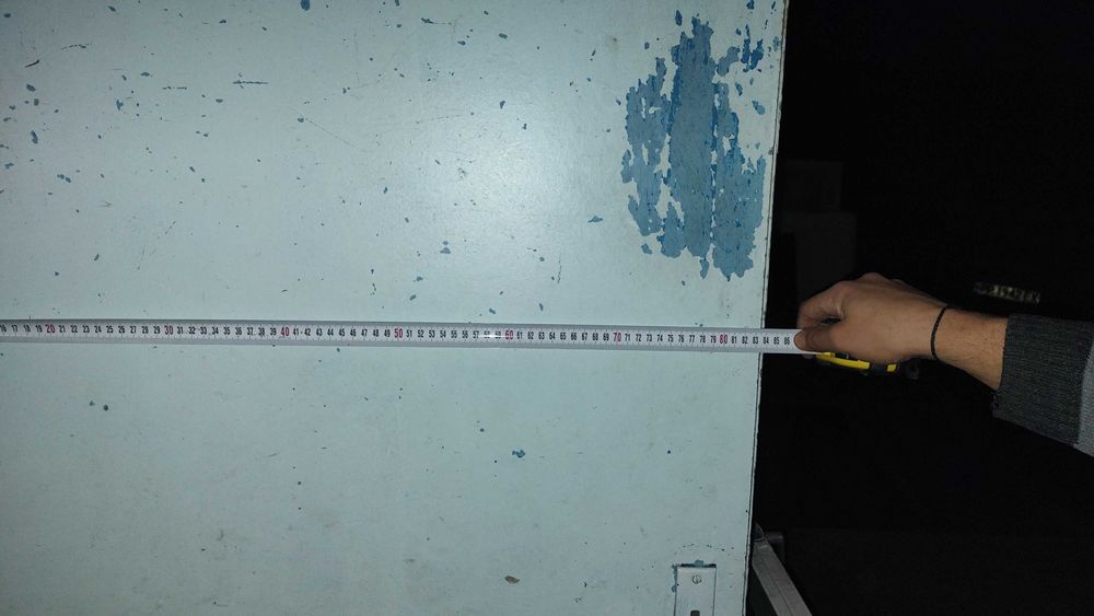 Масивни врати без каса 40лв/бр