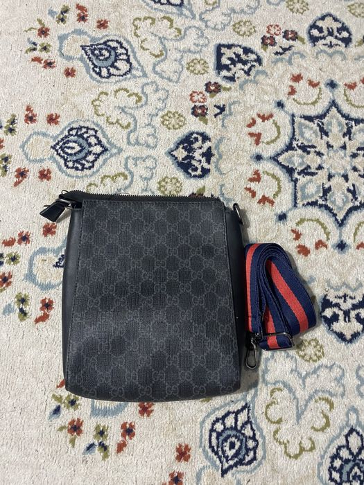 Продам барсетку Gucci в отличном состоянии