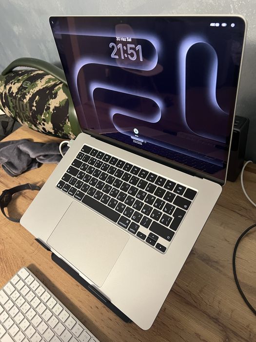 Macbook air m5 15 inc,16gb,1 tb ispace