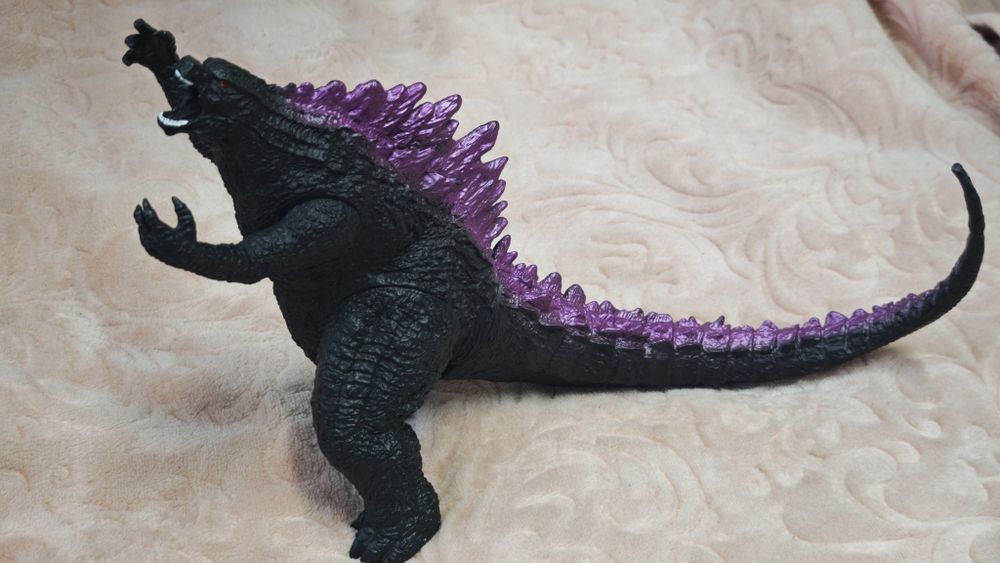 Продам игрушку динозавр