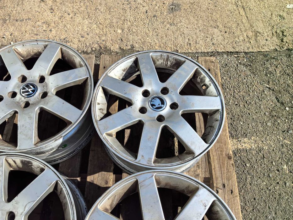 16 цола 5 х 112 мм Фолксваген / Шкода / Сеат / Ауди - 6,5 Инча / ЕТ 52