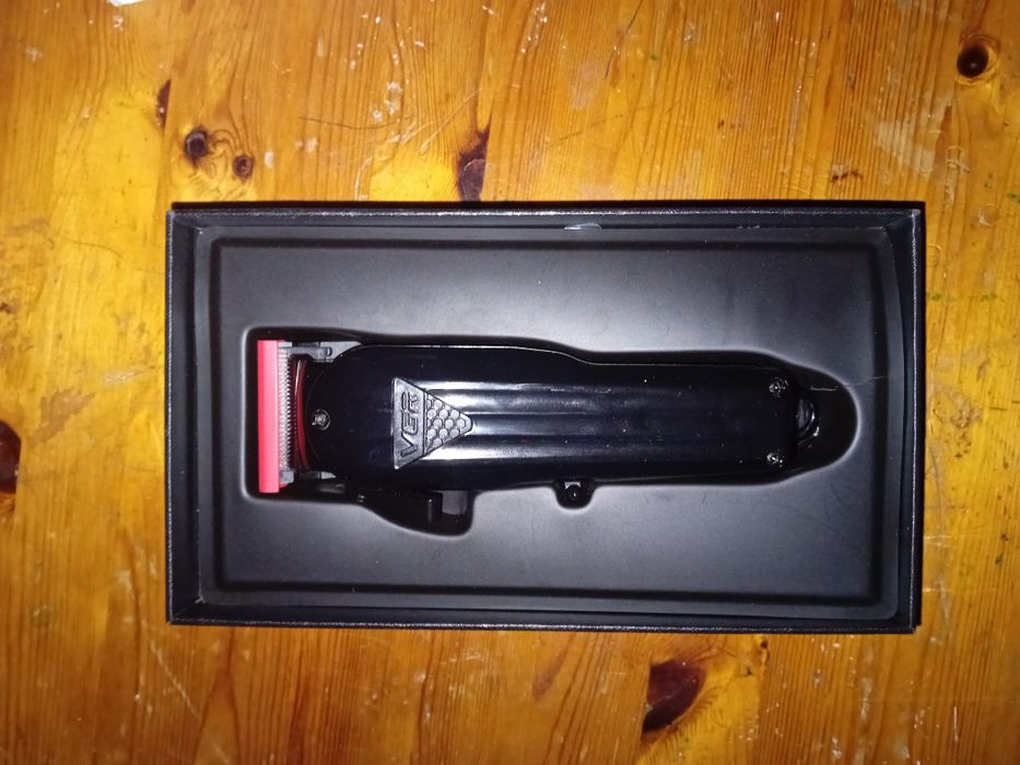 Masina de tuns profesionala VGR