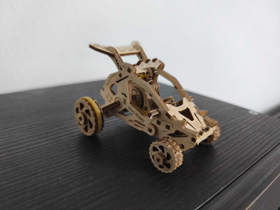 Colecție modele mecanice din lemn Ugears – 8 modele (asamblate)