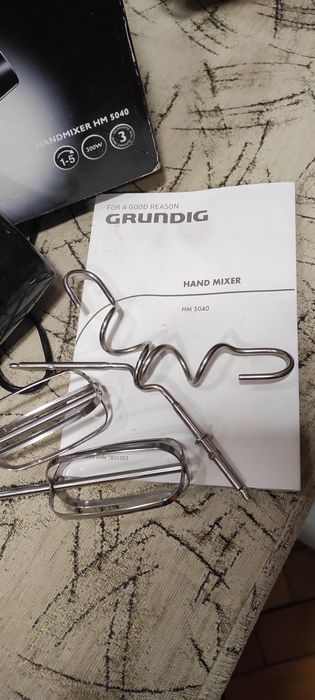 Миксер Grundig HM 5040 5 нива на скорост 300W