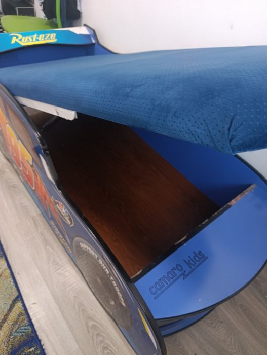 Болалар учун мошинали кровать ва парта