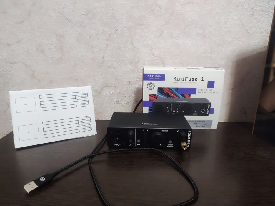 Аудио интерфейс Arturia minifuse1