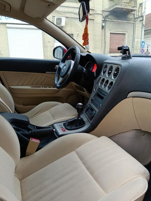 Vând alfa Romeo 159 1.9 dizal distribuție schimbata injectoare recondiționate