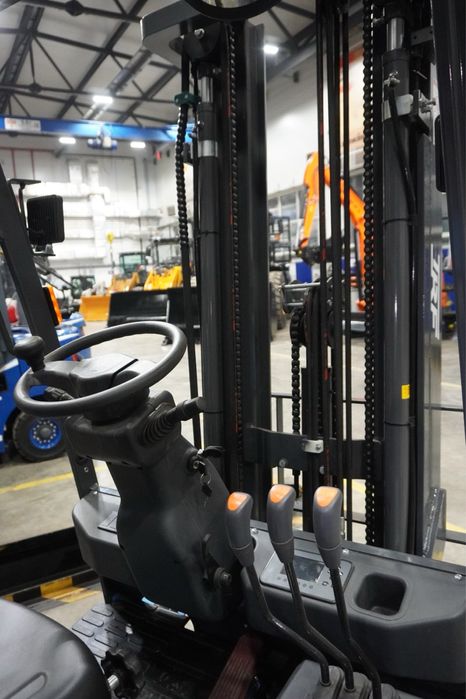 Вилочный погрузчик 1.6 тонн