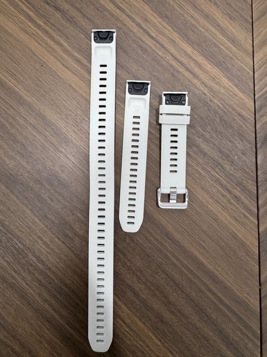 Ремешок Garmin Quickfit 20mm серый цвет