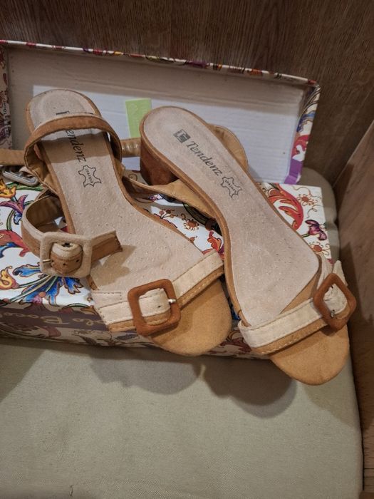 Дамски обувки нови или в отлично състояние