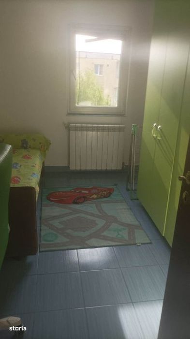 De vanzare apartament 3 camere, Fagaras