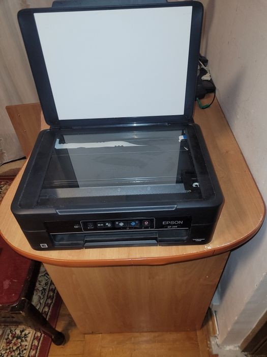 Vând imprimantă Epson xp245