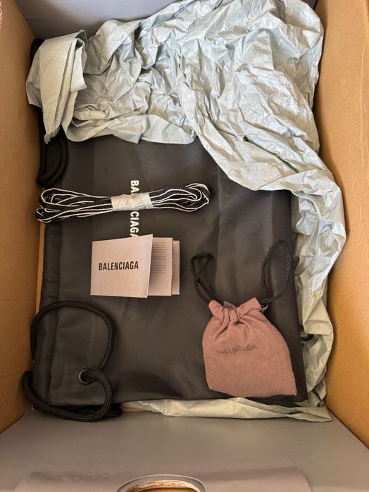 Balenciaga track led