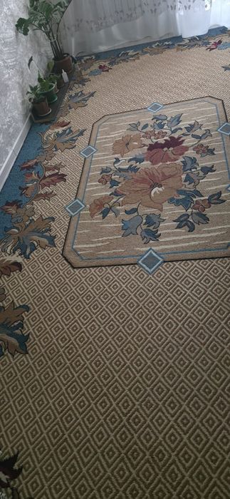 Продам ковер б/у
