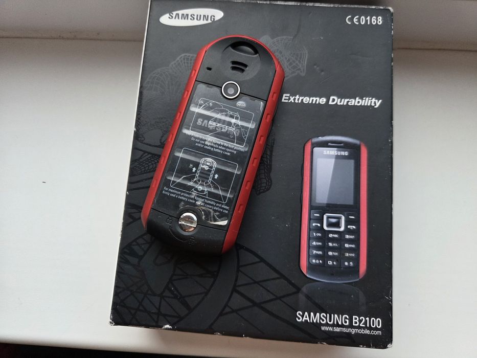 Samsung B2100 la cutie