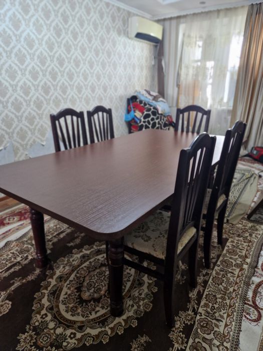 Стол жағдайы жақсы күтіп ұсталған