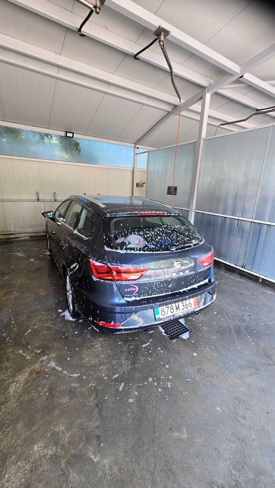 Продавам Seat Leon ST (комби), началото на 2020 г., с икономичния 1.6 TDI дизелов двигател – 110 к.с.