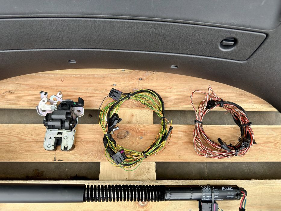 Автоматичен багажник AUDI A7 C7 4G Комплкет