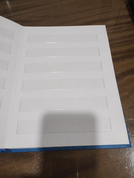 Класьори за марки