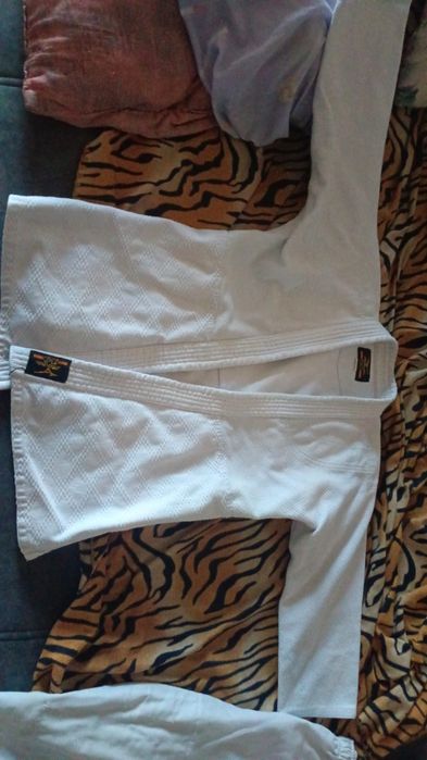 Продам кимоно для дзюдо