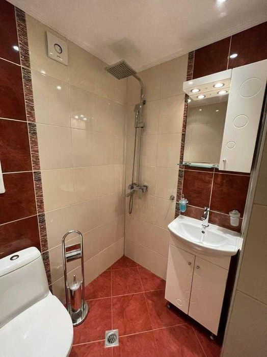 Продава се Двустаен апартамент в София, Хладилника - 74 кв.м за 1838 €/кв.м - Снимка #5