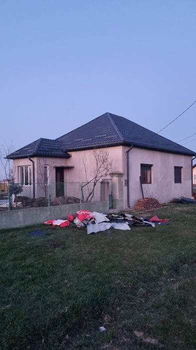 Acoperisuri complete meseriasi reparații urgente.