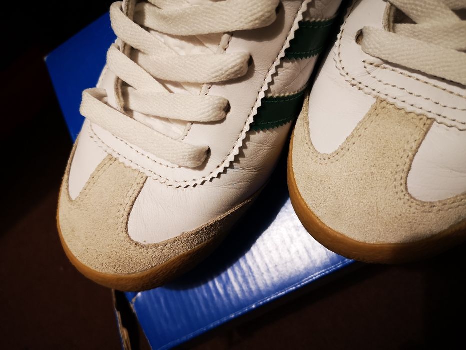 Sneakers din colecția adidas Originals