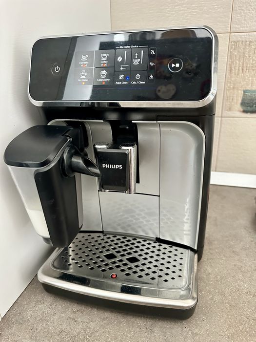 Expressor Philips Latte Go seria 2300, 4 tipuri de bauturi