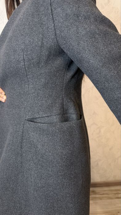 Пальто серое стойка воротник