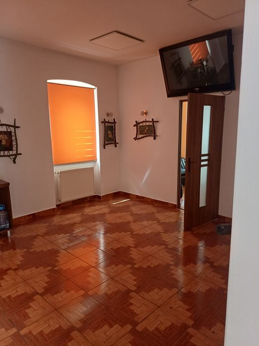 Spațiu comercial de închiriat