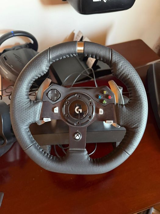 Vand volan Logitech