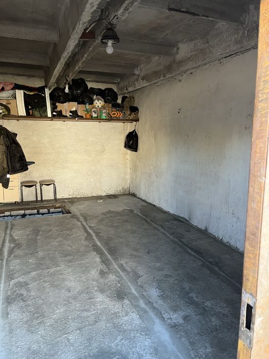 Продам гараж в заре